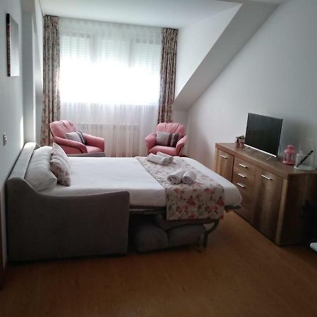 Telena Appartement Onís Buitenkant foto